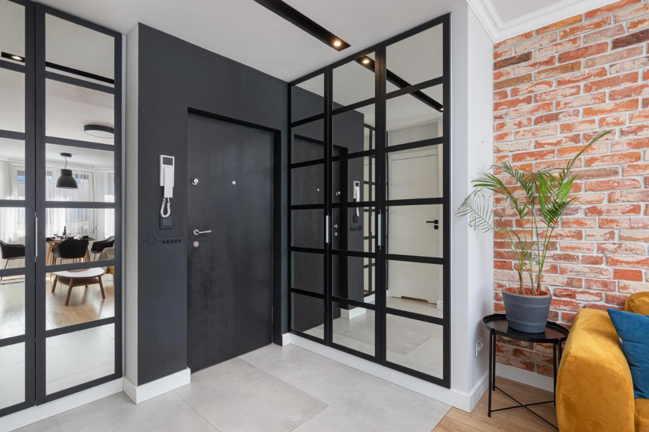 Stylowy Apartament Z Pieknym Widokiem Na Miasto Varşovia Exterior foto
